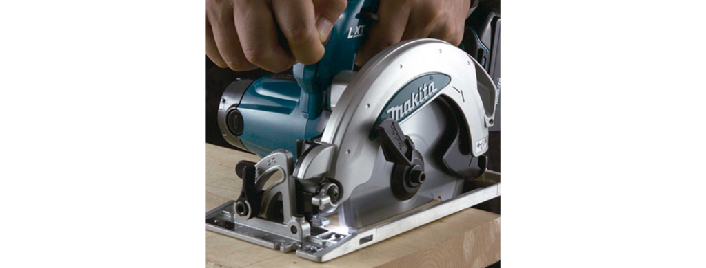 outil makita : scie circulaire