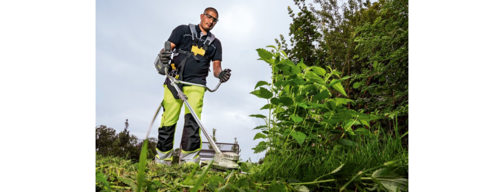 entretien du jardin : débroussailleuse